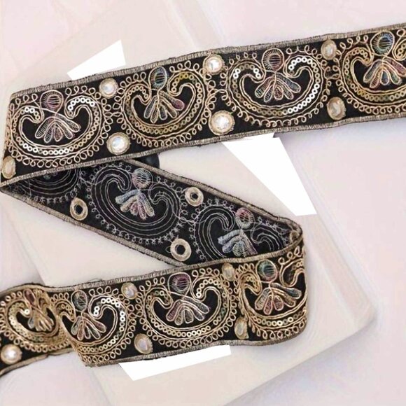 3.3yds Black Sequin Embroidered Trim New - Picture 1 of 2